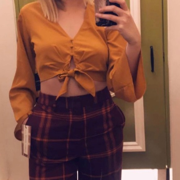 Mustard Long Sleeve Tied Crop Top - Picture 2 of 2